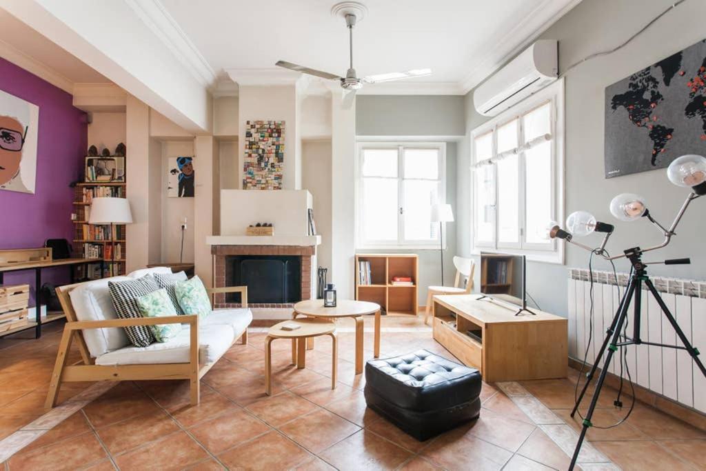 Mid Century 3 Bdr City Centre Townhouse Афины Экстерьер фото